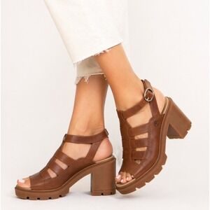 Timberland Allington Heights Fisherman Sandals 8.5 Brown Lug Heel NEW